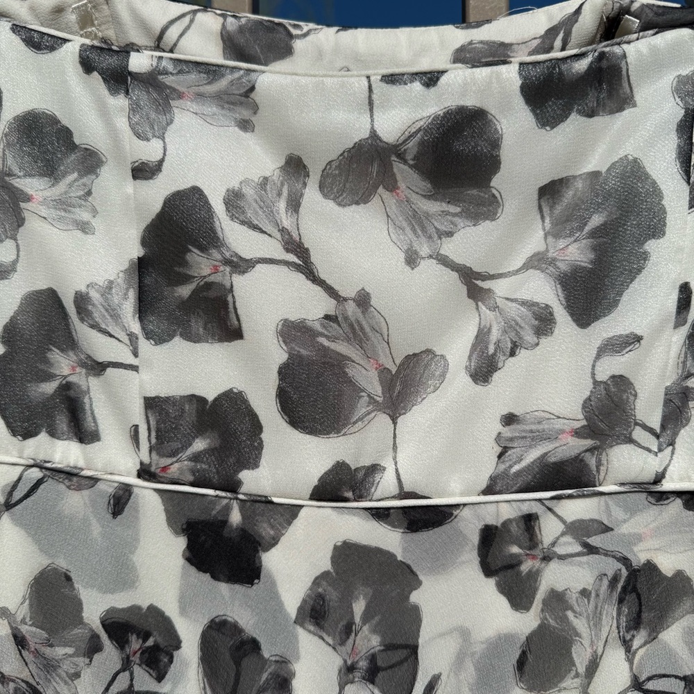 ⬇️💲White House/Black Market Strapless Women’s Size 12 Color Grey/White Flowered - Picture 5 of 11